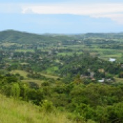 A la izquierda poblado de Bazán, el entronque a Carpintero, Micara al fondo con vista abajo nuevo caserío frente al Ranchón