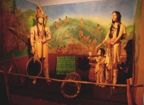 Representacion de una familia y tribu de nativos del Rio Passaic, NJ los indios Lenni Lenape.