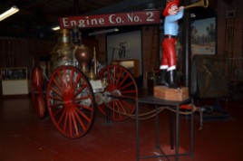 Equipo de vapor, halado por caballos, para darle presión a las mangueras de los bomberos,fabricado en Paterson.